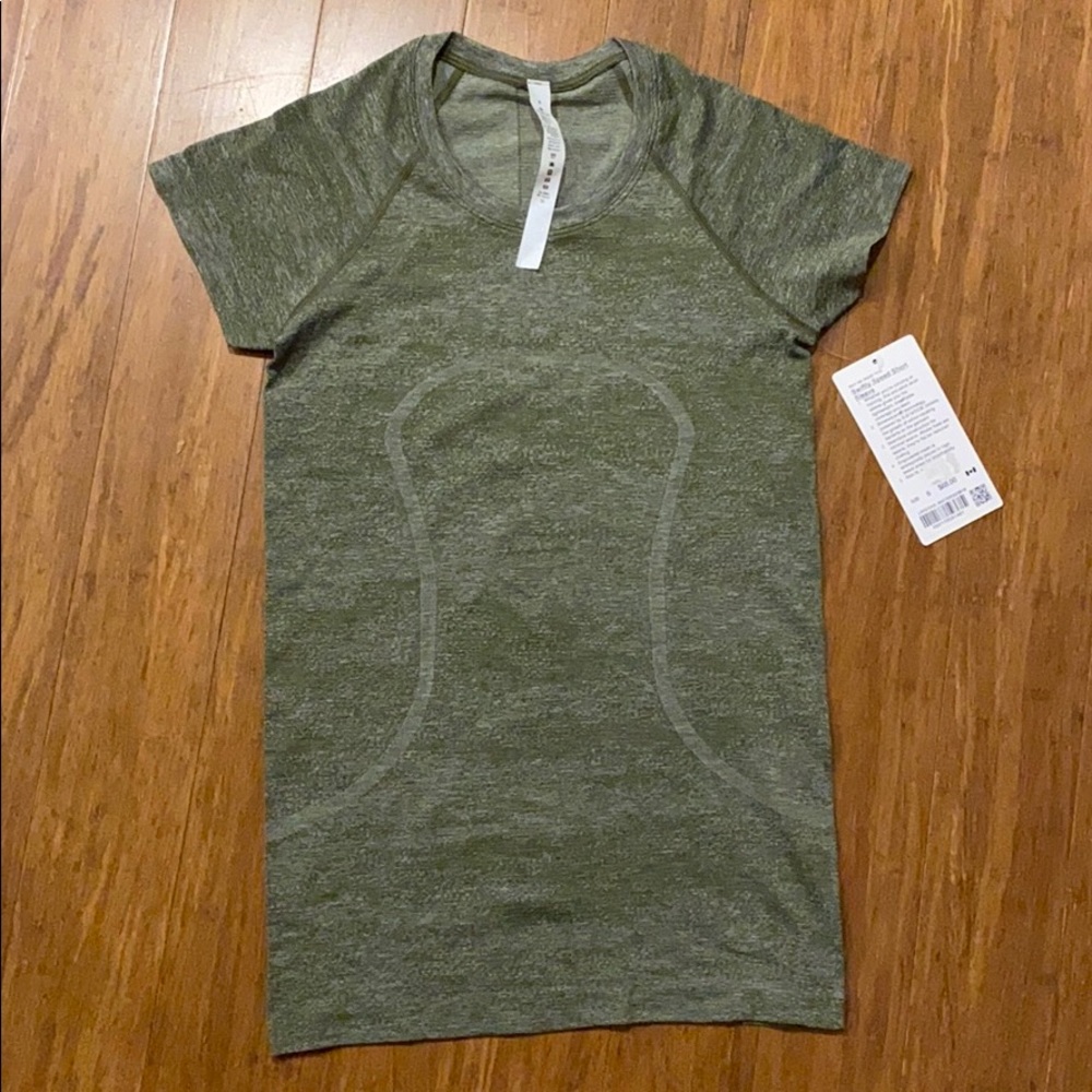 🚫SOLD🚫 Lululemon Swiftly Speed Short Sleeve NWT - Picture 9 of 9